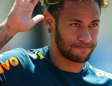 九游体育-包含内马尔重返赛场，战术调整首场状态出色，日本队观众沸腾！再创辉煌时刻的词条