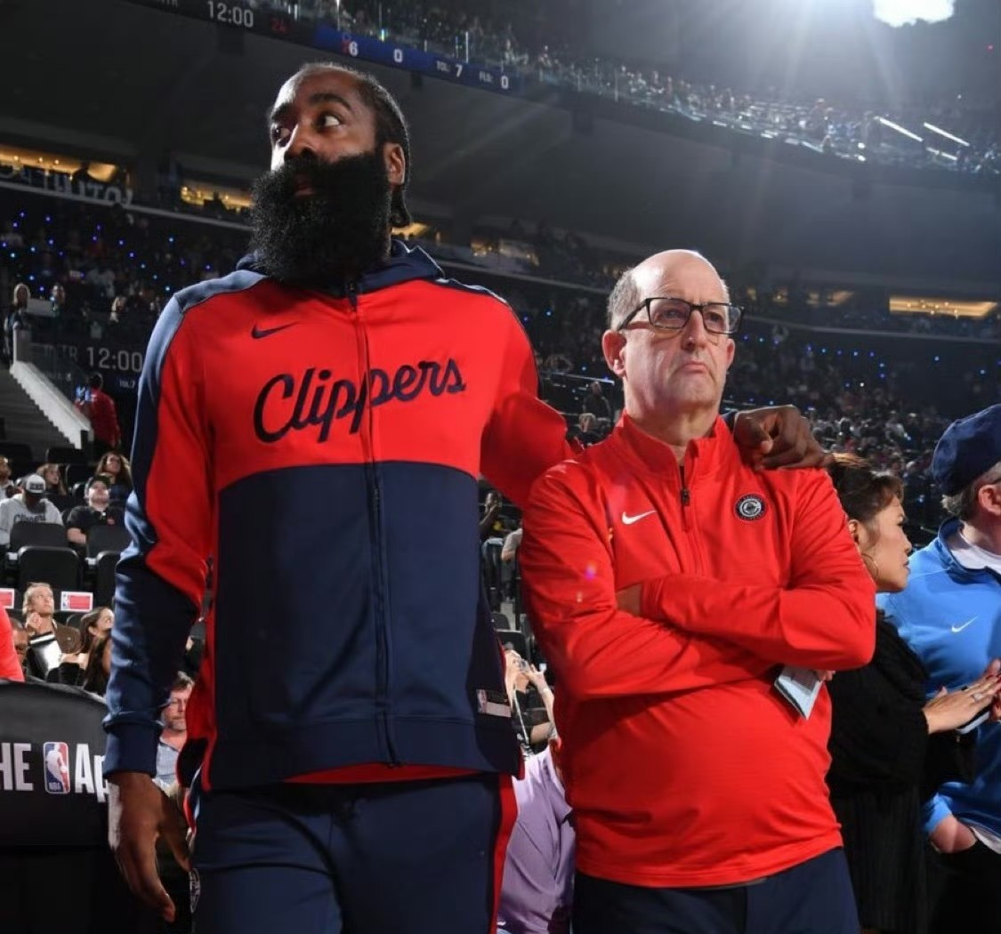 九游- 篮网欧文哈登集锦