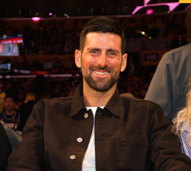 九游体育-德约科维奇迎来三赛季高光表现，湖人球迷沸腾！的简单介绍